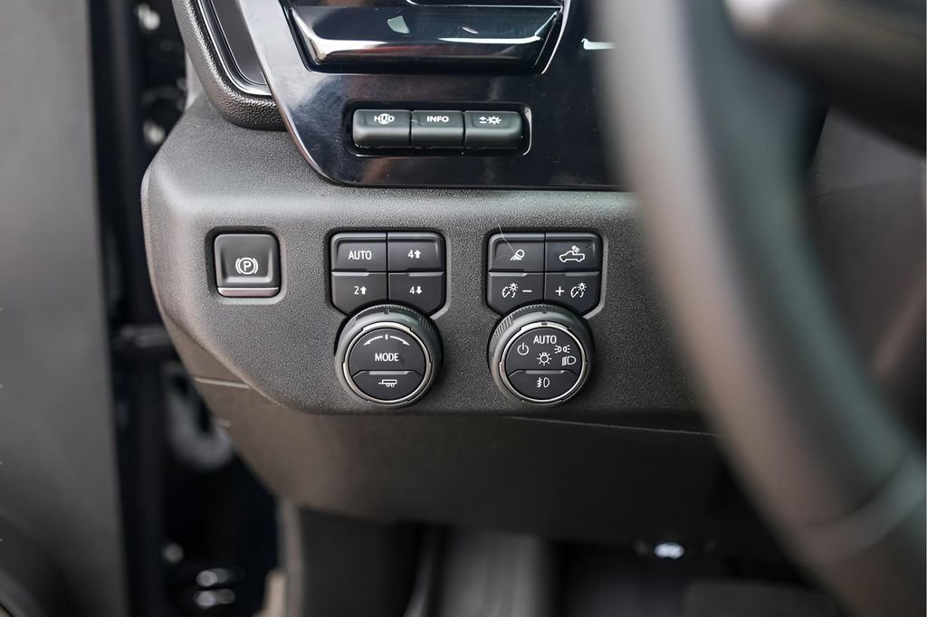 Certified 2025 Chevrolet Silverado 2500 ZR2 w/ Technology Package image 18