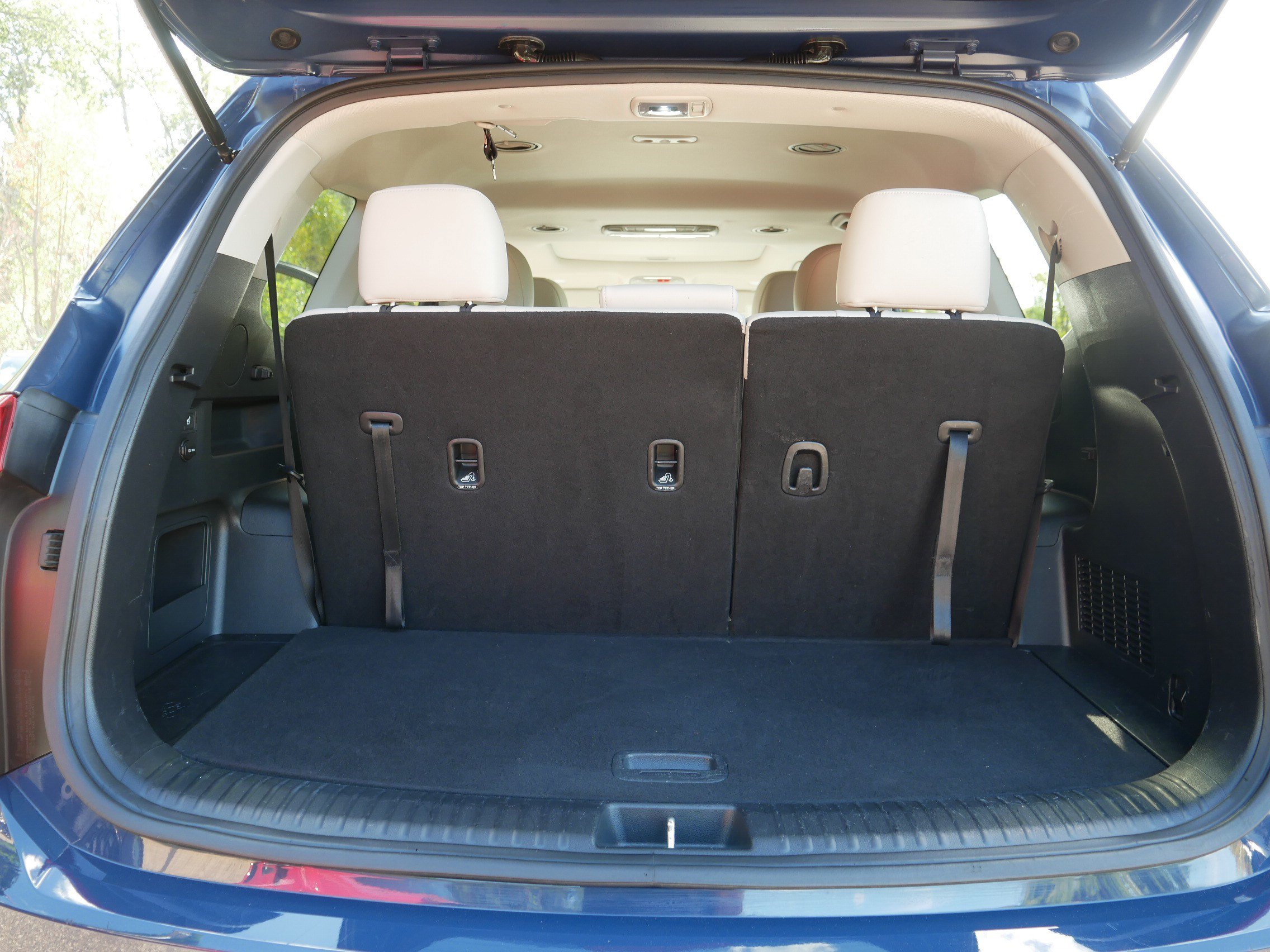 Certified 2024 Kia Telluride S w/ S Sunroof Package AWD/4WD image 18