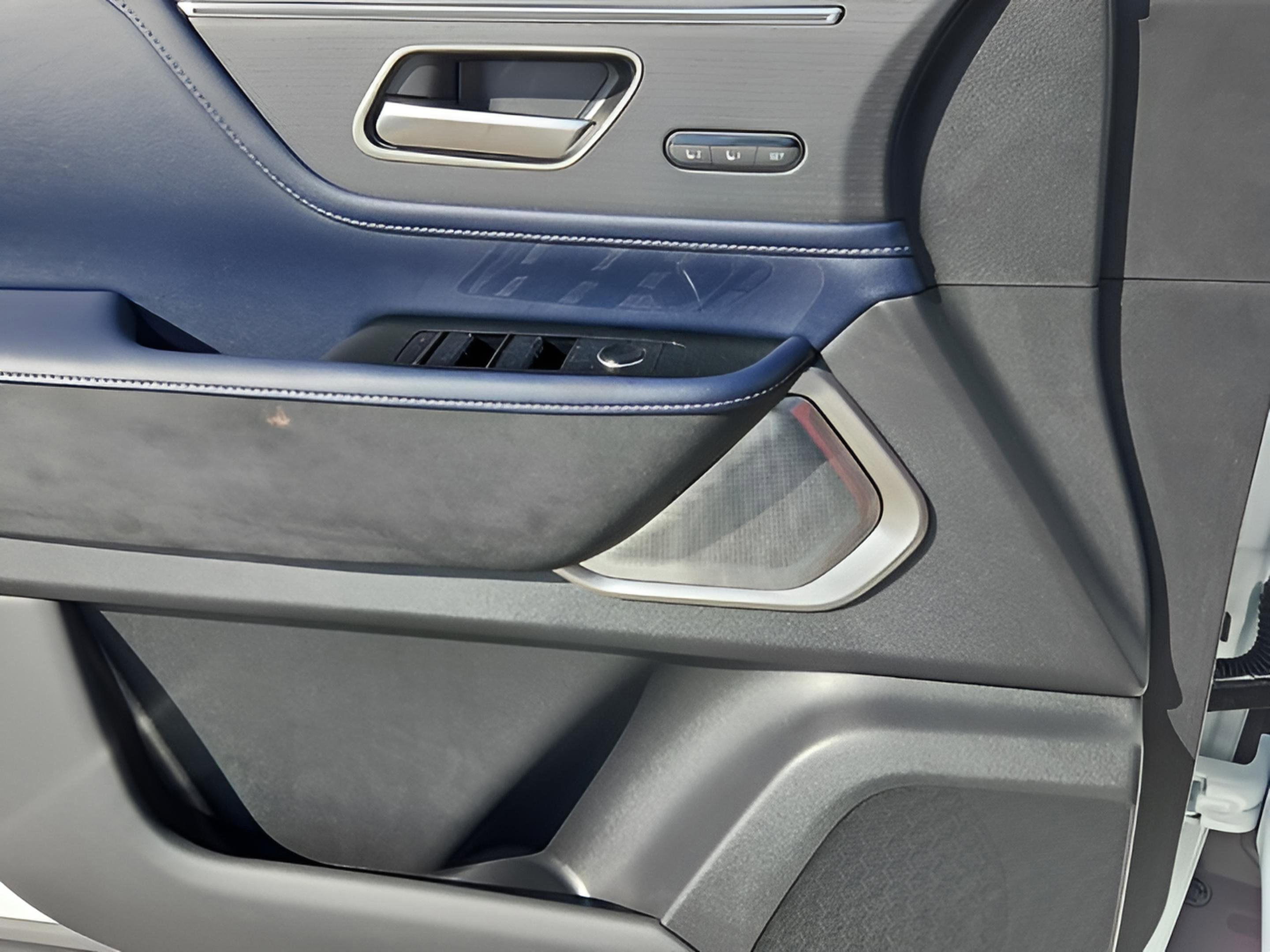 New 2026 INFINITI QX80 4WD w/ Sport Exterior Package image 15