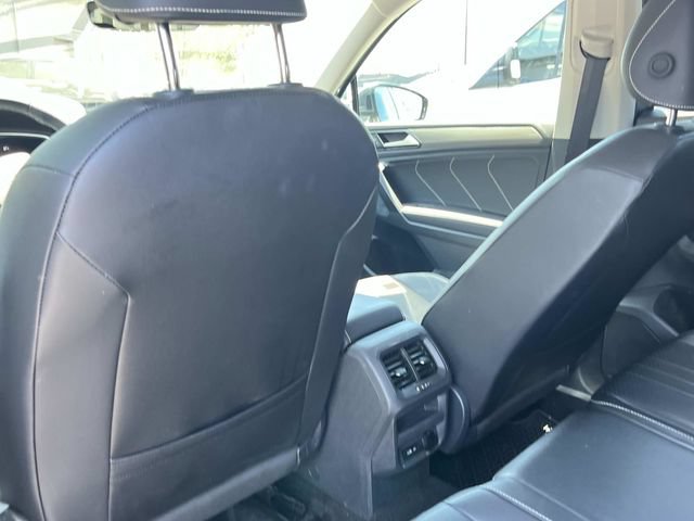 Used 2024 Volkswagen Tiguan SE FWD image 24