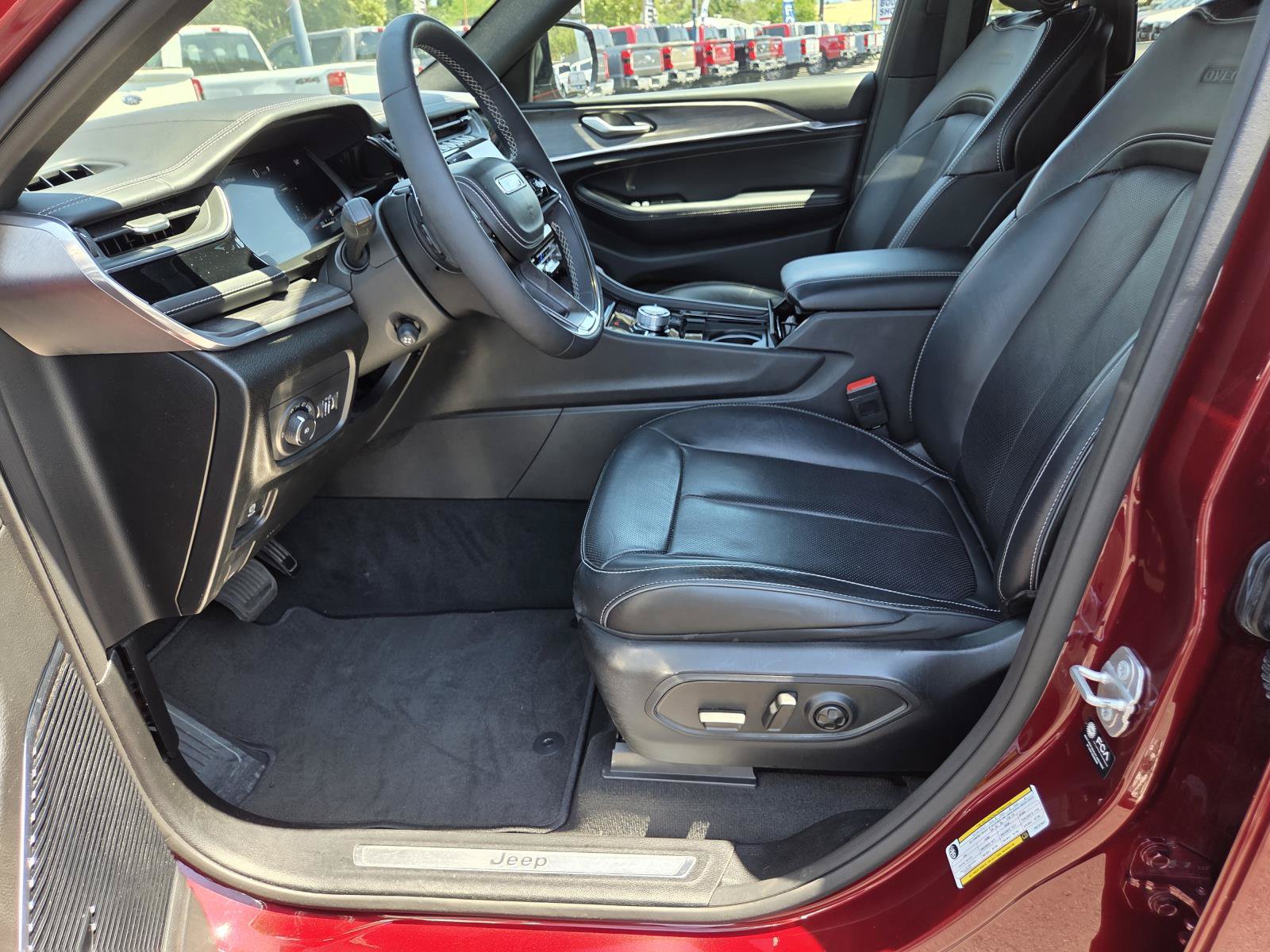 Used 2023 Jeep Grand Cherokee L Overland w/ Rear Seat Video Group I AWD/4WD image 10