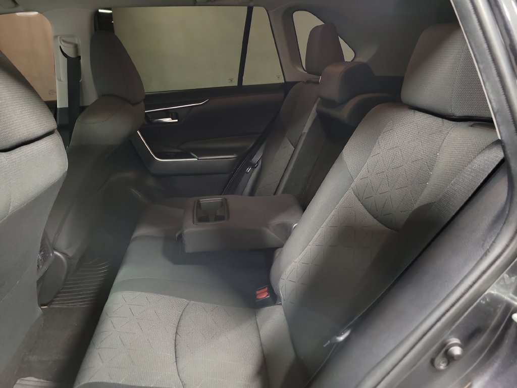 Used 2021 Toyota RAV4 XLE FWD image 28
