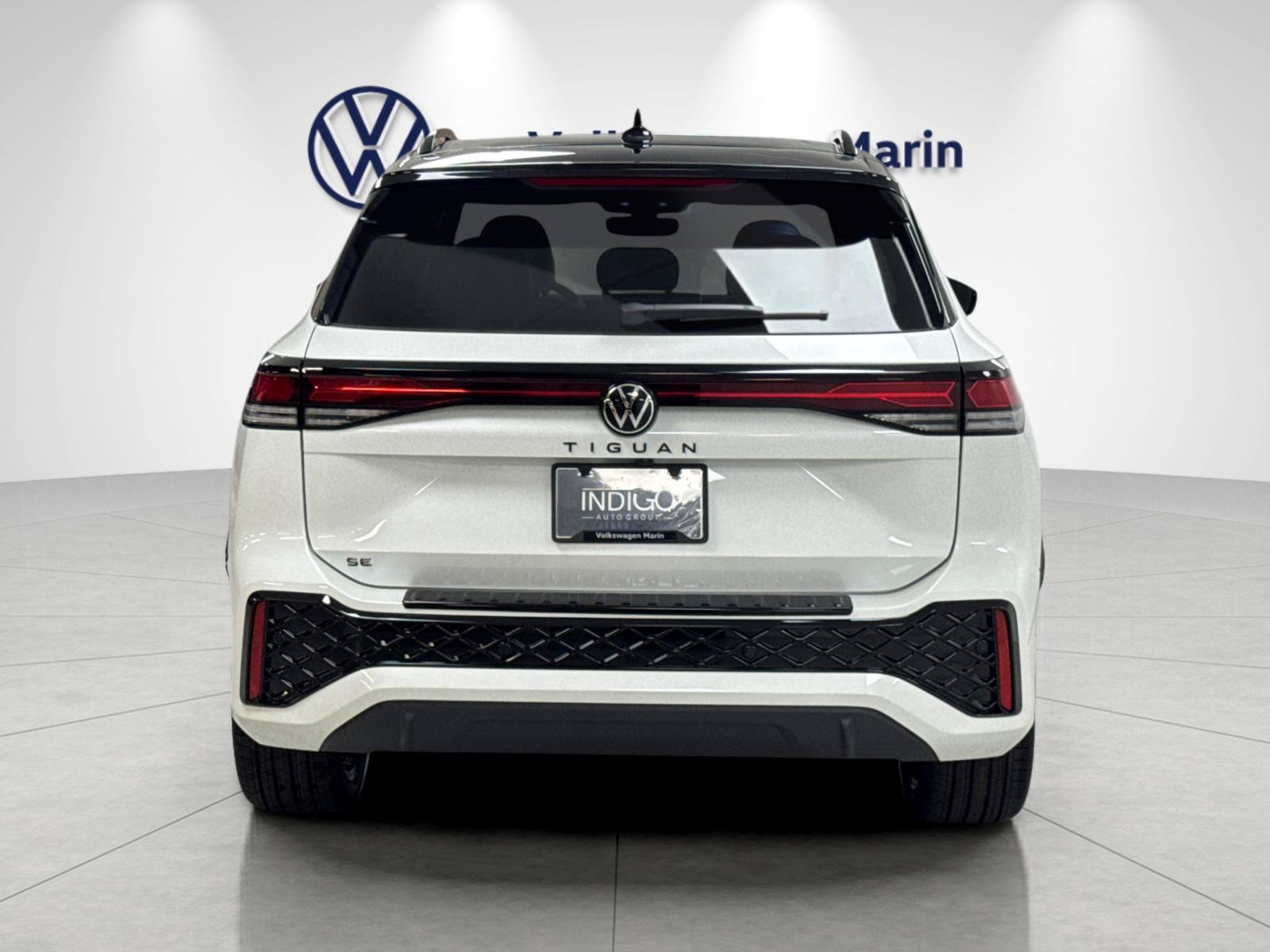 New 2026 Volkswagen Tiguan SE R-Line FWD image 4