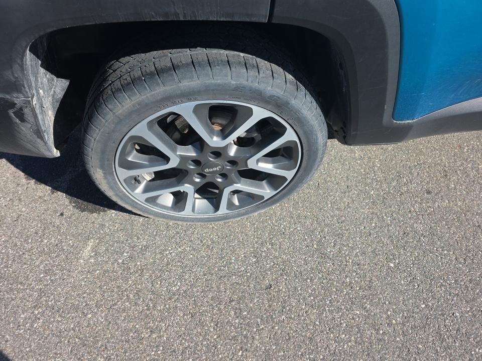 Used 2022 Jeep Renegade Limited w/ Sun, Sound & Wheels Group image 25