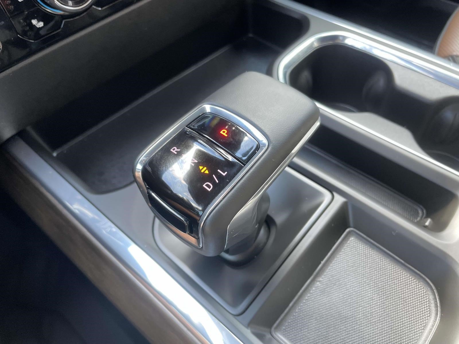 Used 2025 Chevrolet Silverado 1500 High Country w/ High Country Premium Package AWD/4WD image 30