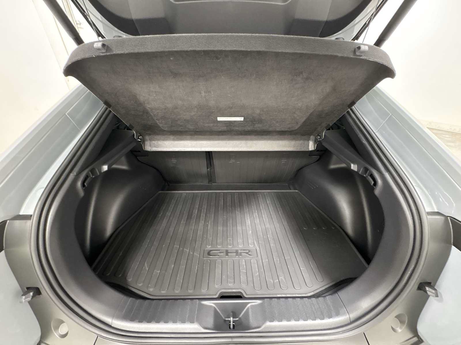 Certified 2026 Toyota C-HR AWD/4WD image 27