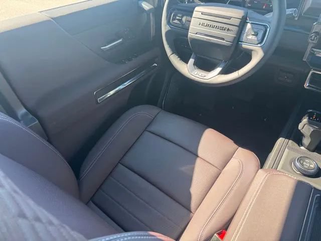 New 2026 GMC Hummer EV SUV w/ LPO, Illumination Package AWD/4WD image 28