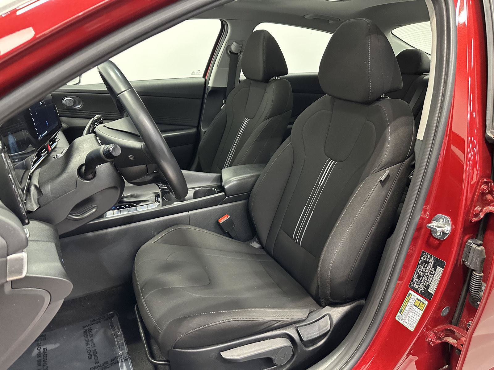 Certified 2024 Hyundai Elantra SEL w/ Convenience Package FWD image 15