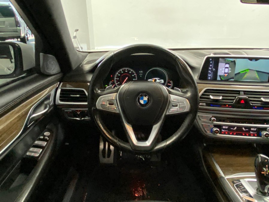 Used 2016 BMW 750i xDrive AWD/4WD image 34