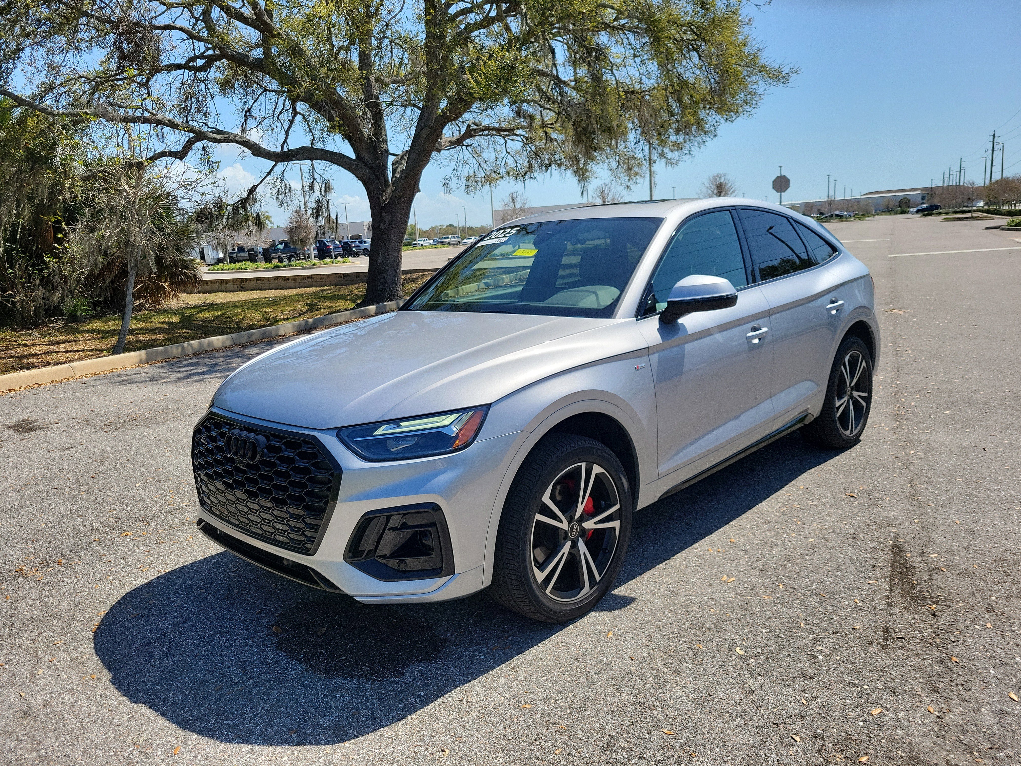 Certified 2025 Audi Q5 2.0T Premium Plus image 8