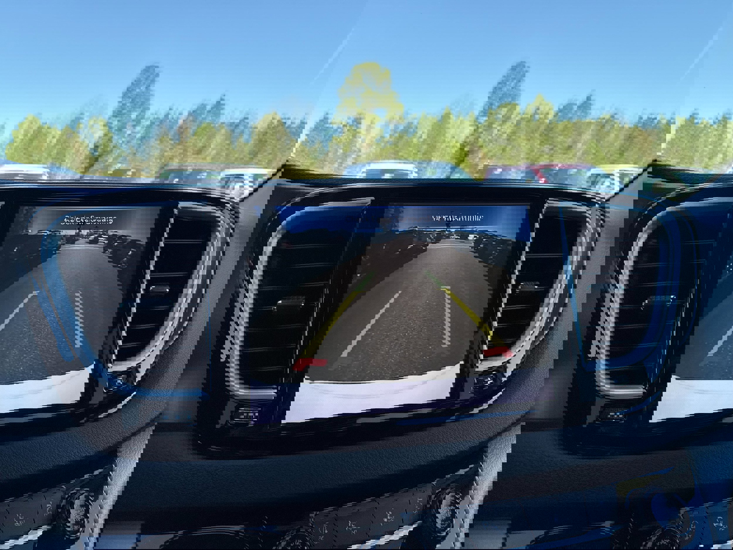 Used 2024 Chrysler Pacifica Touring-L image 17