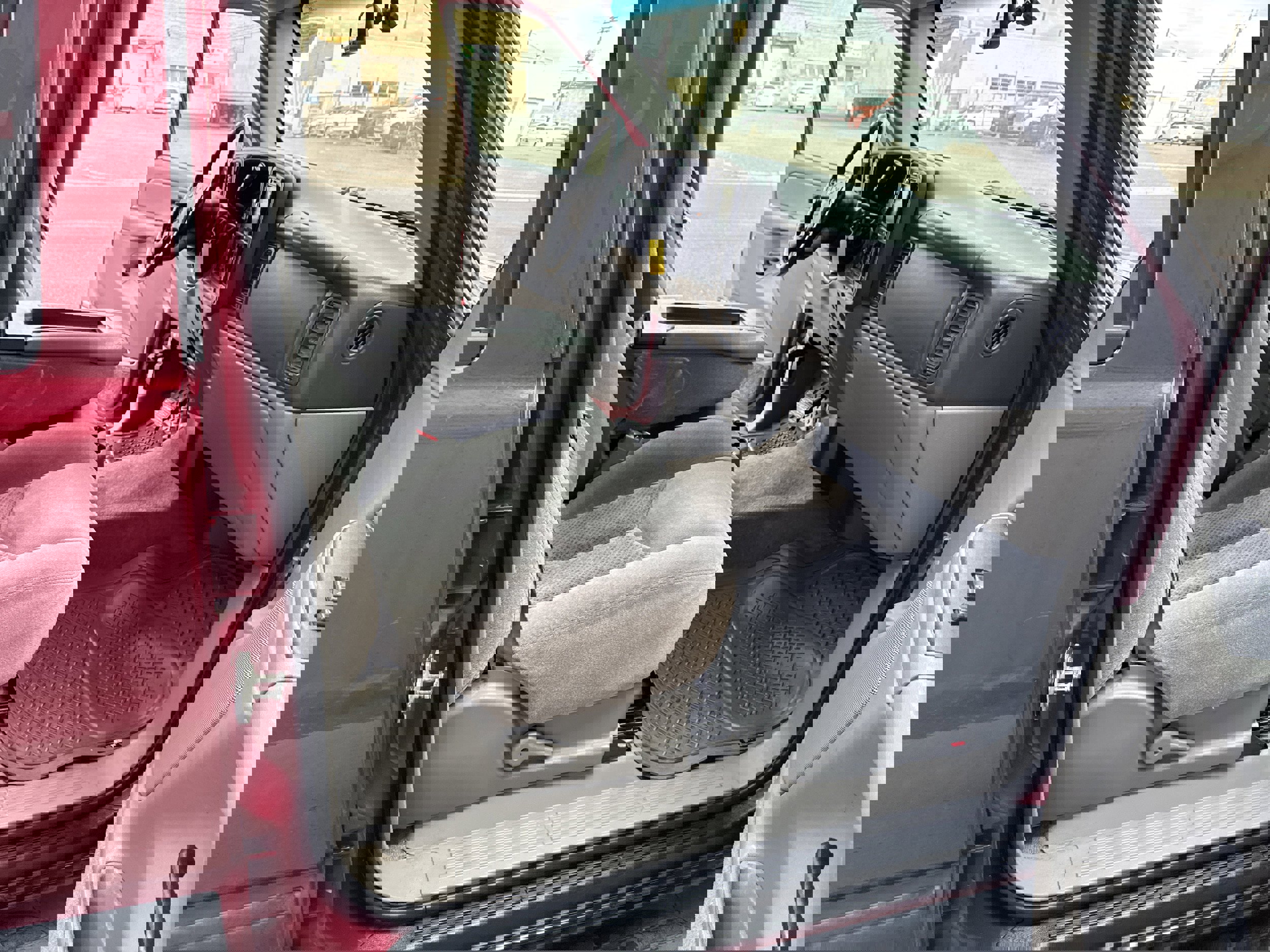 Used 2005 Chevrolet Suburban LS w/ Cargo Package image 6