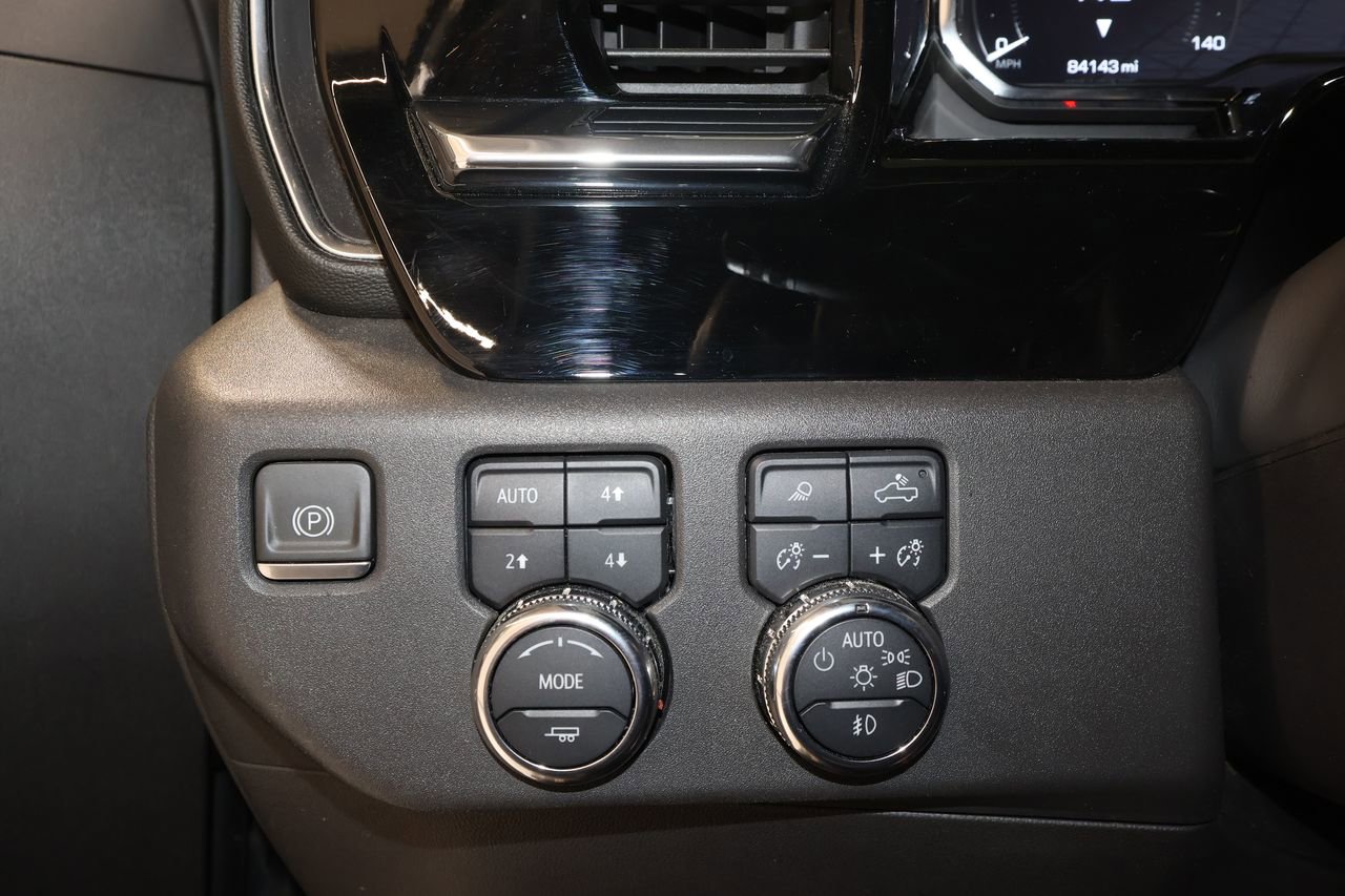 Used 2024 GMC Sierra 1500 SLT w/ SLT Premium Plus Package image 11