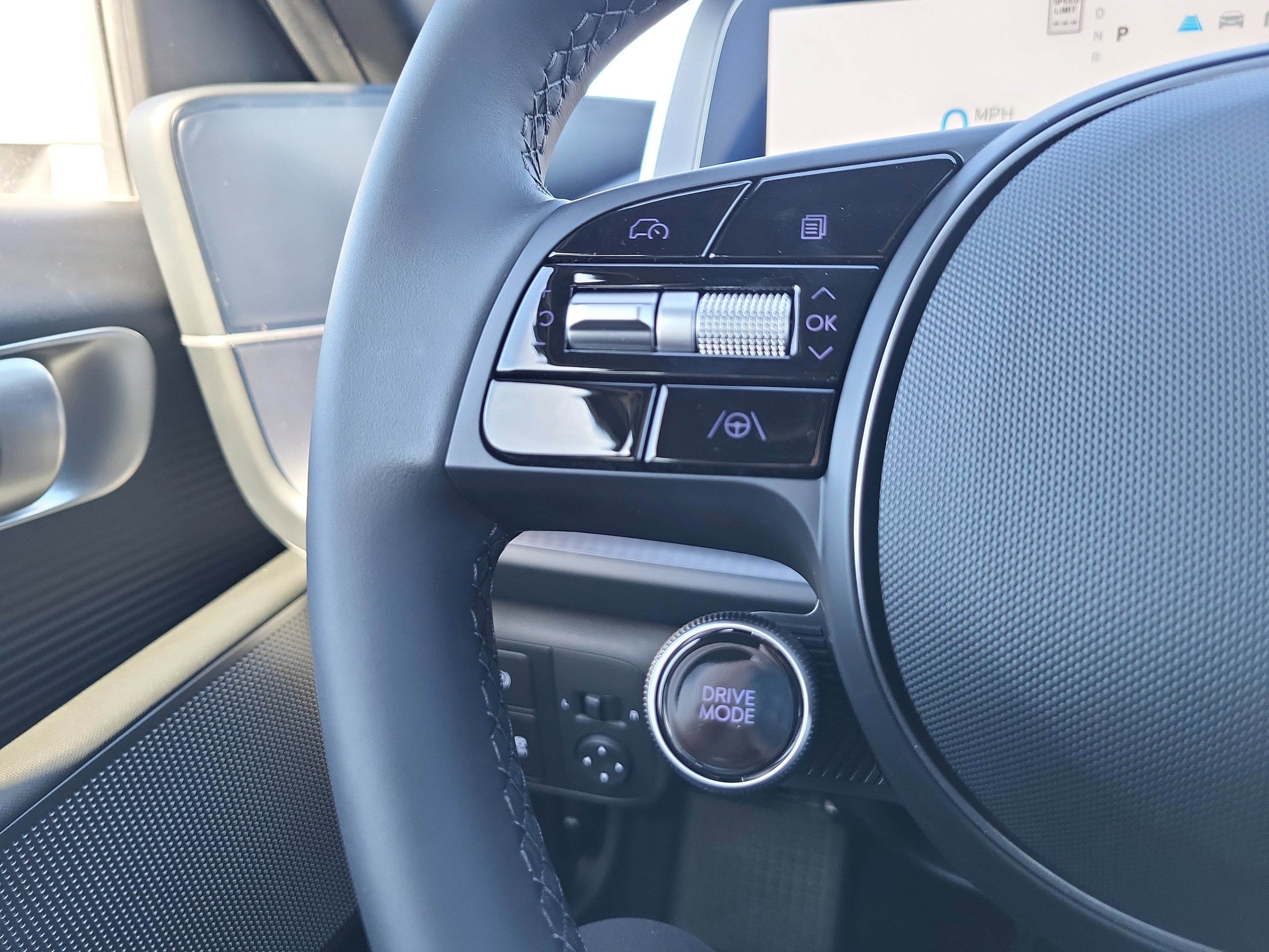 New 2025 Hyundai Ioniq 6 SE AWD/4WD image 16