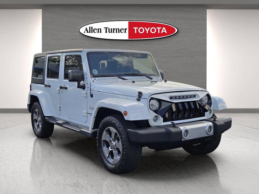 Used 2018 Jeep Wrangler Unlimited Sahara AWD/4WD image 11