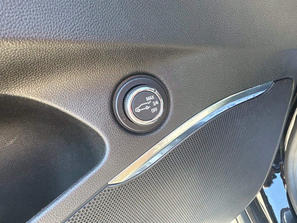 Used 2023 Buick Enclave Essence FWD image 31