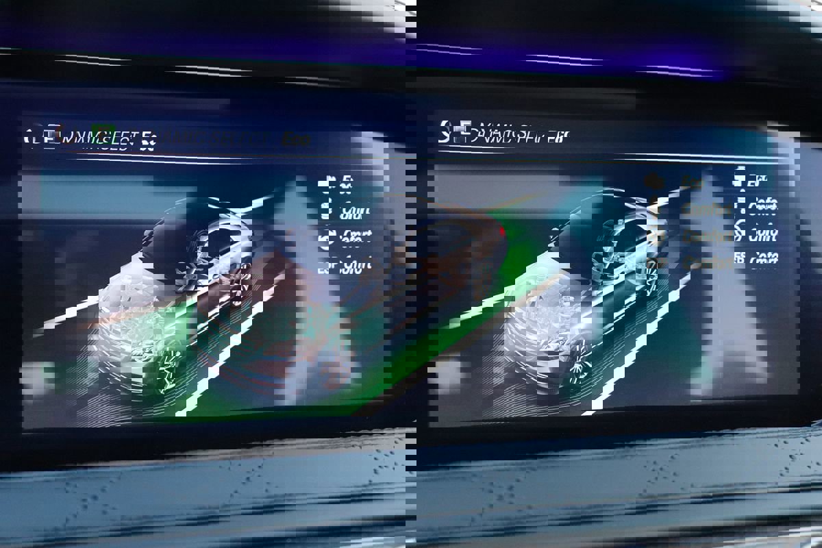 Used 2019 Mercedes-Benz S 560 Sedan w/ AMG Line Exterior image 59