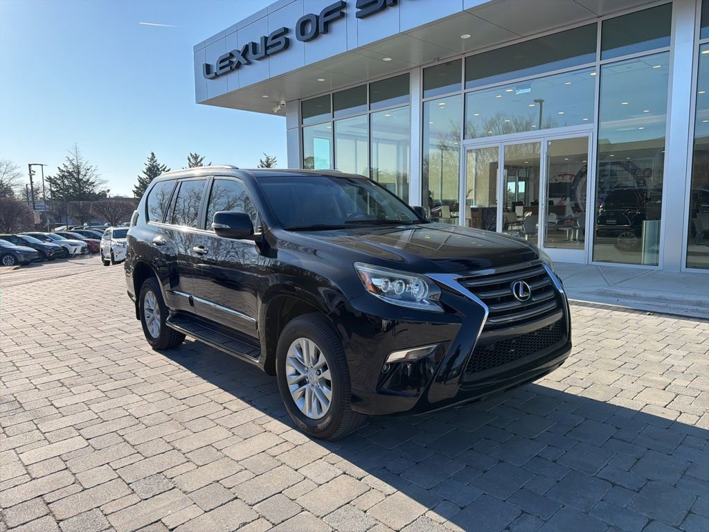 Used 2016 Lexus GX 460 w/ Premium Package image 2