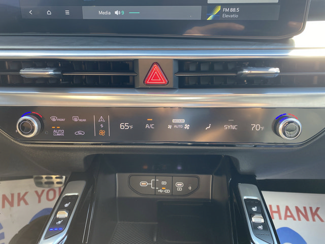 Certified 2026 Kia Sorento SX Prestige AWD/4WD image 23