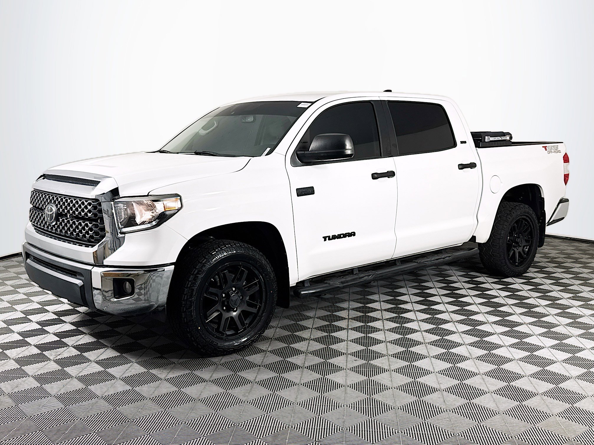 Used 2021 Toyota Tundra SR5 w/ SR5 Upgrade Package image 4