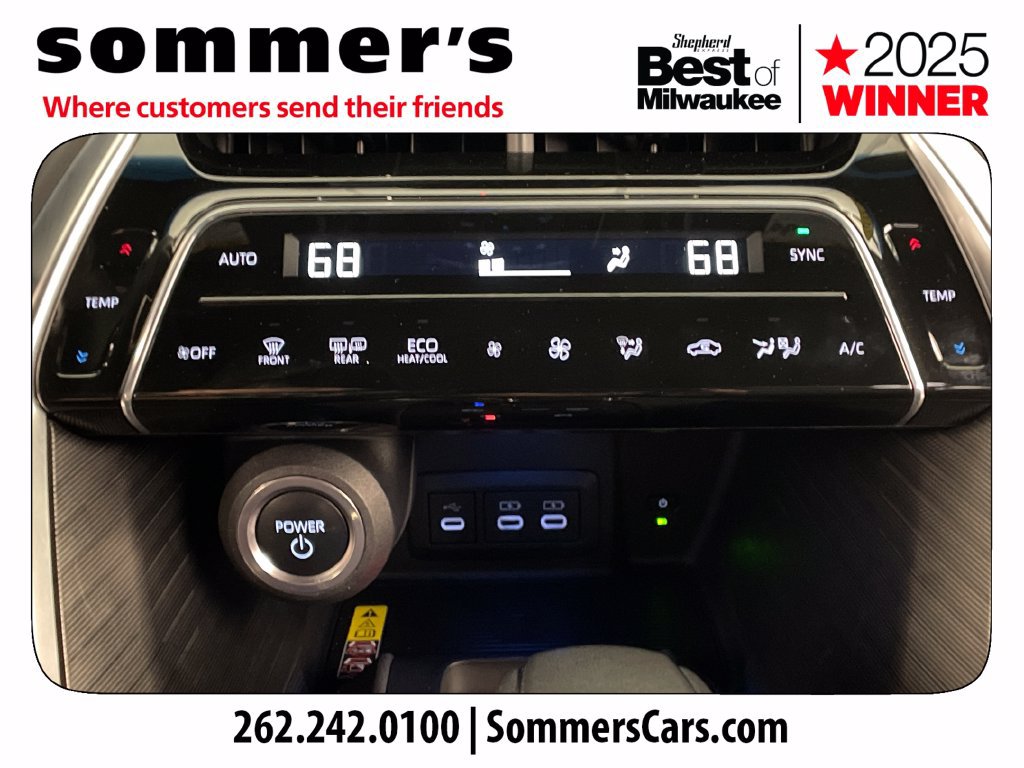 Used 2023 Toyota Venza Limited AWD/4WD image 16