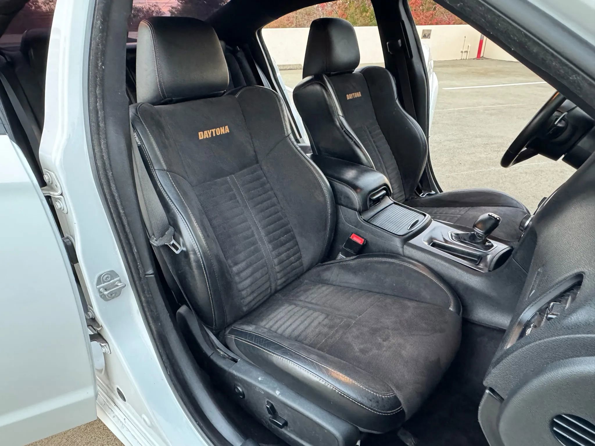 Used 2017 Dodge Charger R/T RWD image 31