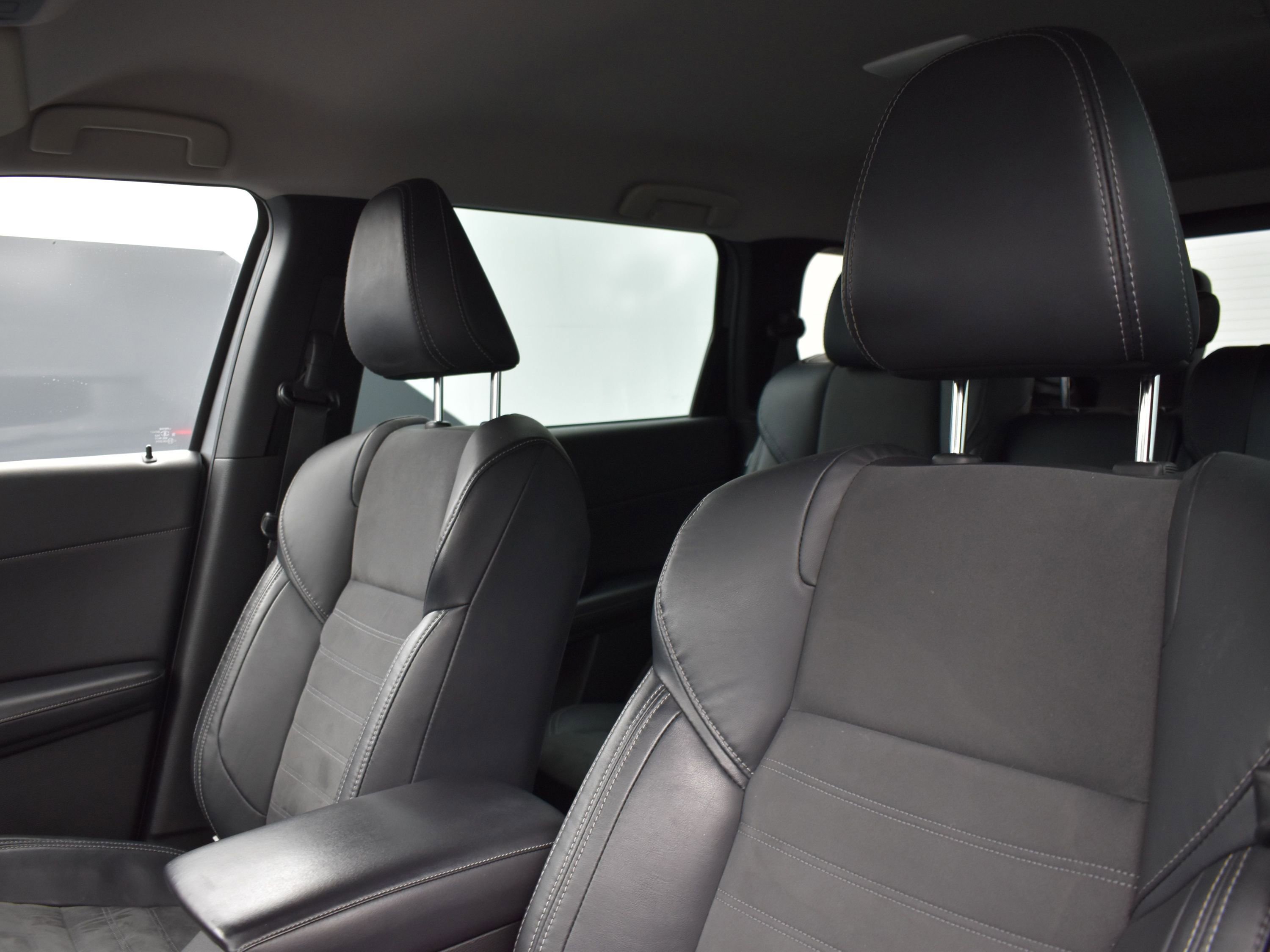 Used 2022 Mitsubishi Outlander SE image 11