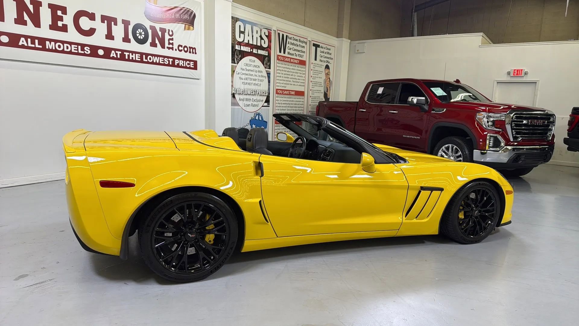 Used 2013 Chevrolet Corvette Grand Sport w/ 3LT Preferred Equipment Group image 11