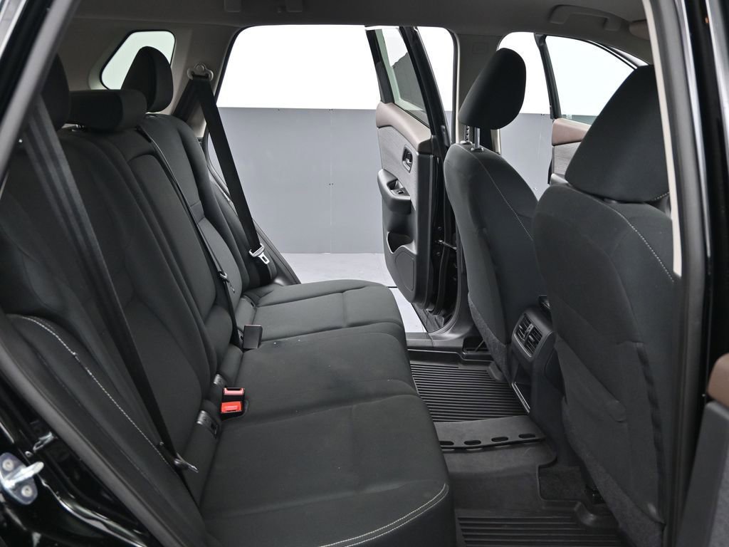 Used 2023 Nissan Rogue S image 12