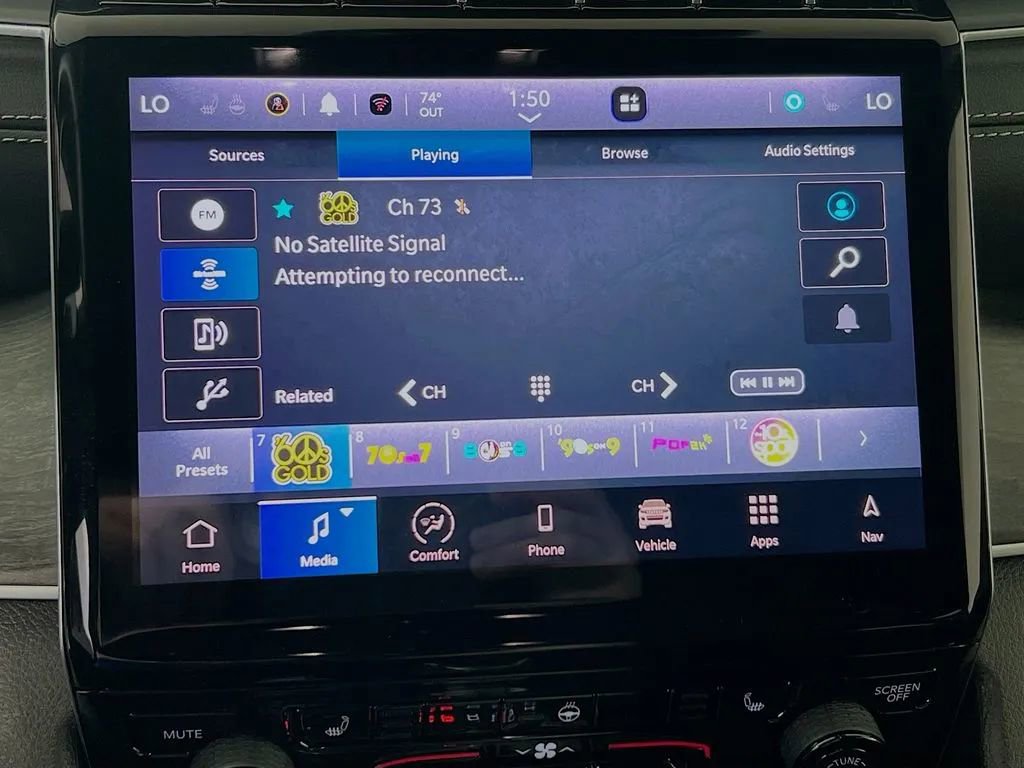 Used 2024 Jeep Grand Cherokee Limited AWD/4WD image 16