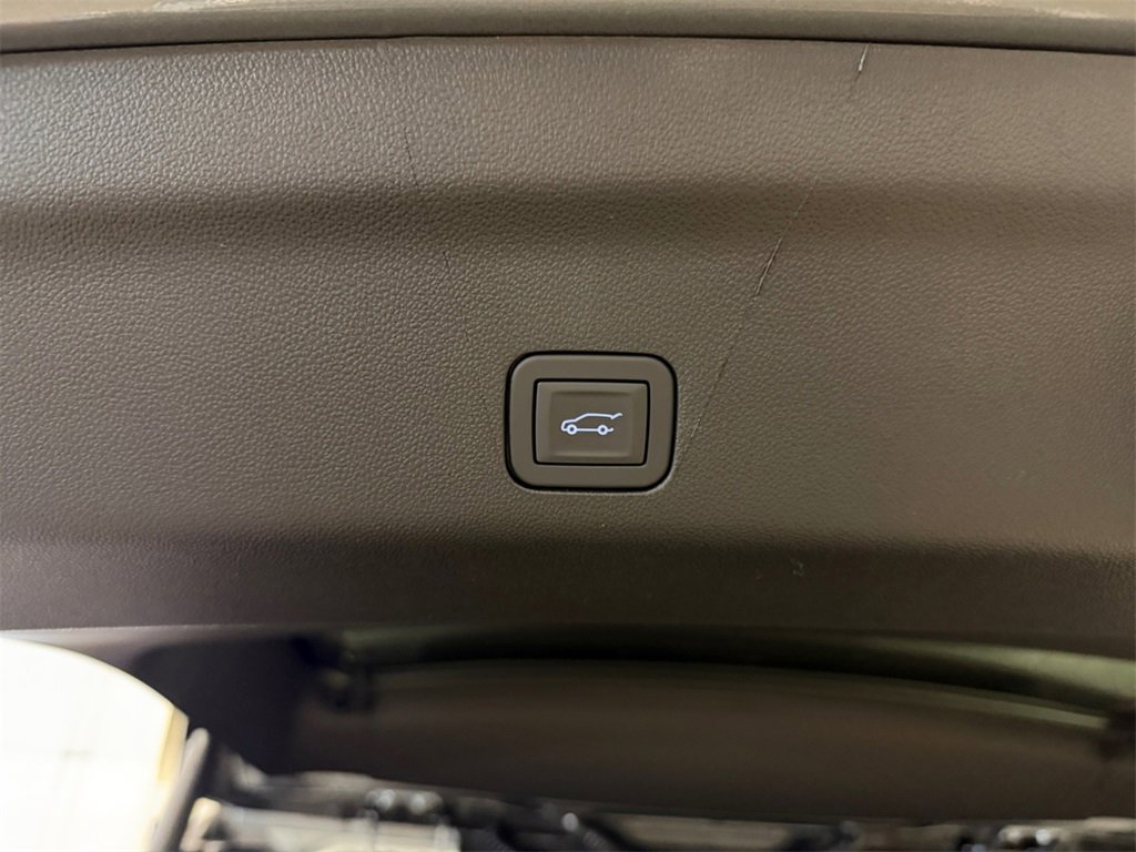 New 2026 GMC Yukon XL Elevation image 36