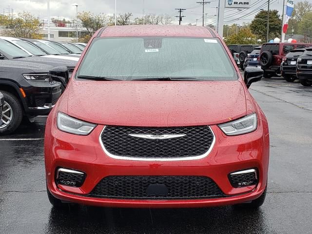 New 2026 Chrysler Pacifica Select image 5