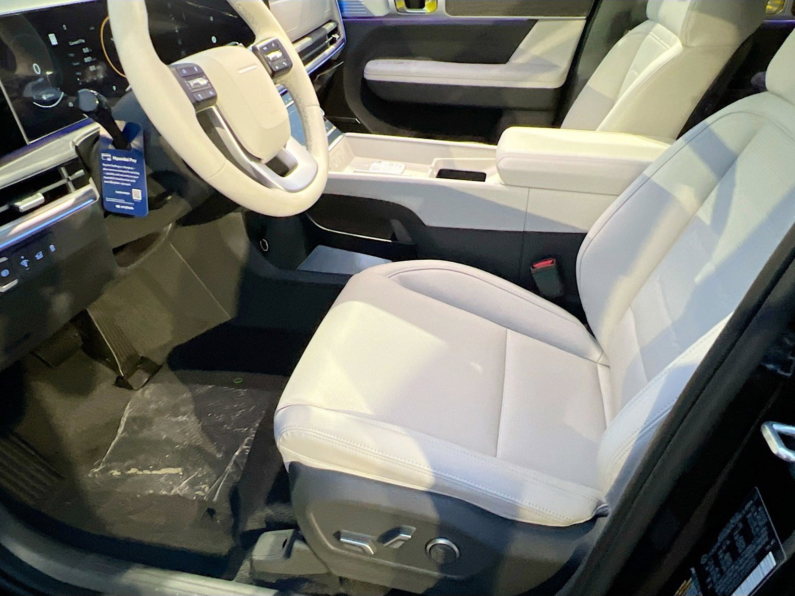 New 2026 Hyundai Santa Fe Limited AWD/4WD image 3