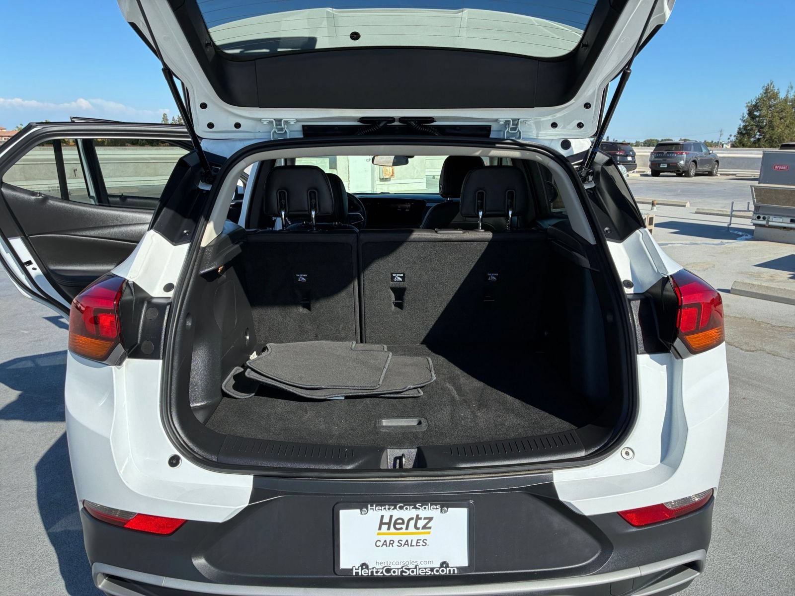 Used 2025 Buick Encore GX Preferred AWD/4WD image 30