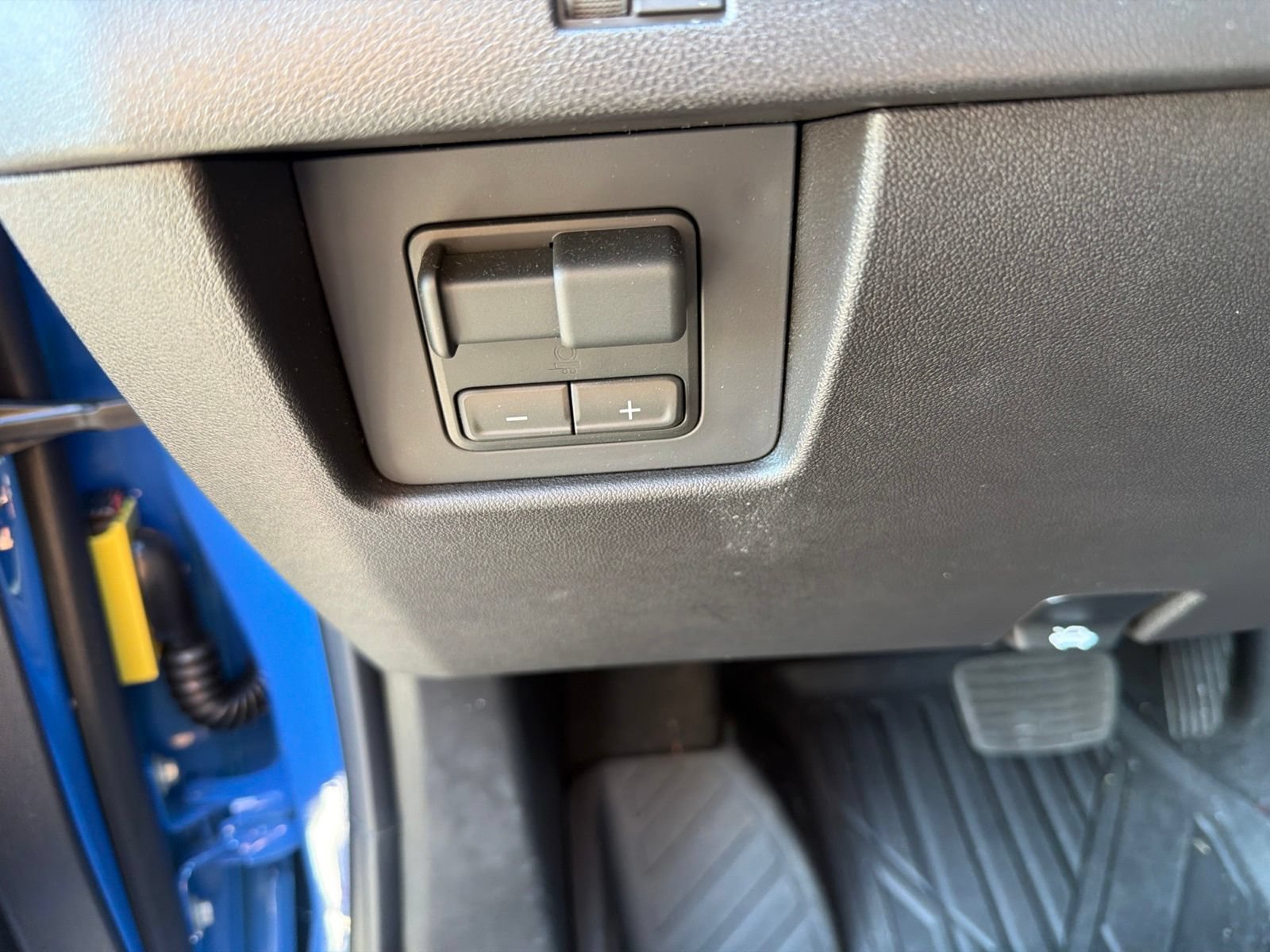 Used 2026 Chevrolet Colorado Trail Boss AWD/4WD image 16