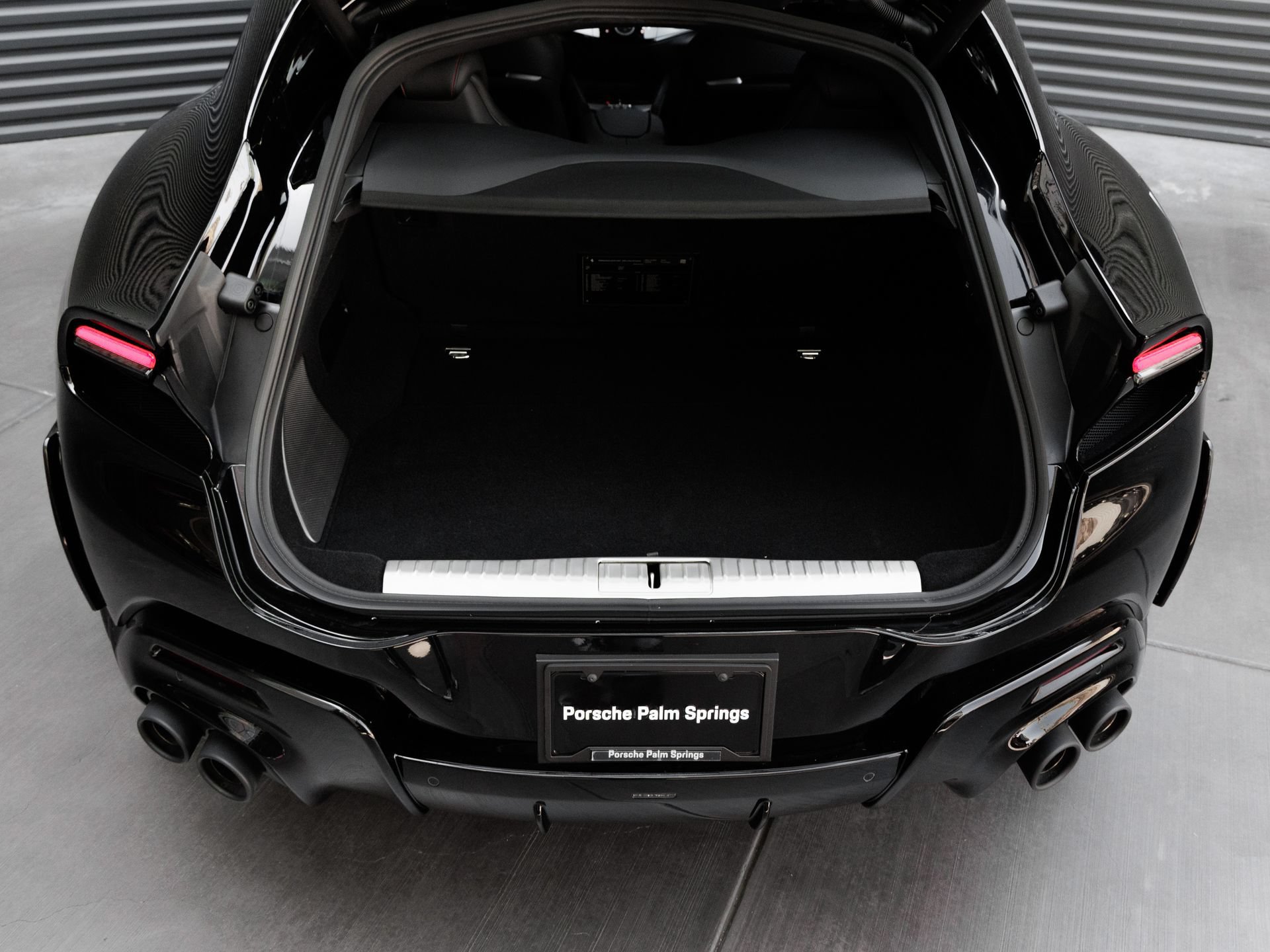 Used 2026 Ferrari Purosangue AWD/4WD image 35