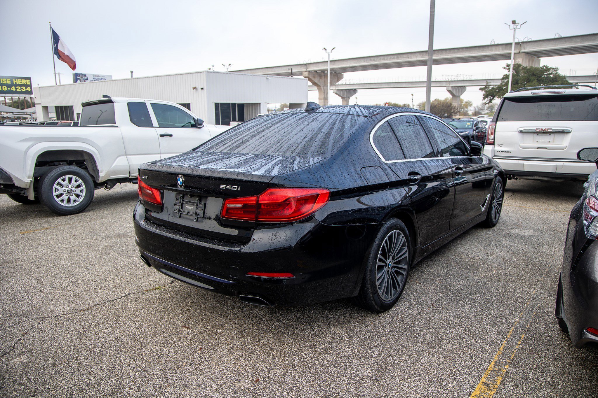 Used 2018 BMW 540i xDrive w/ Luxury Seating Package image 7