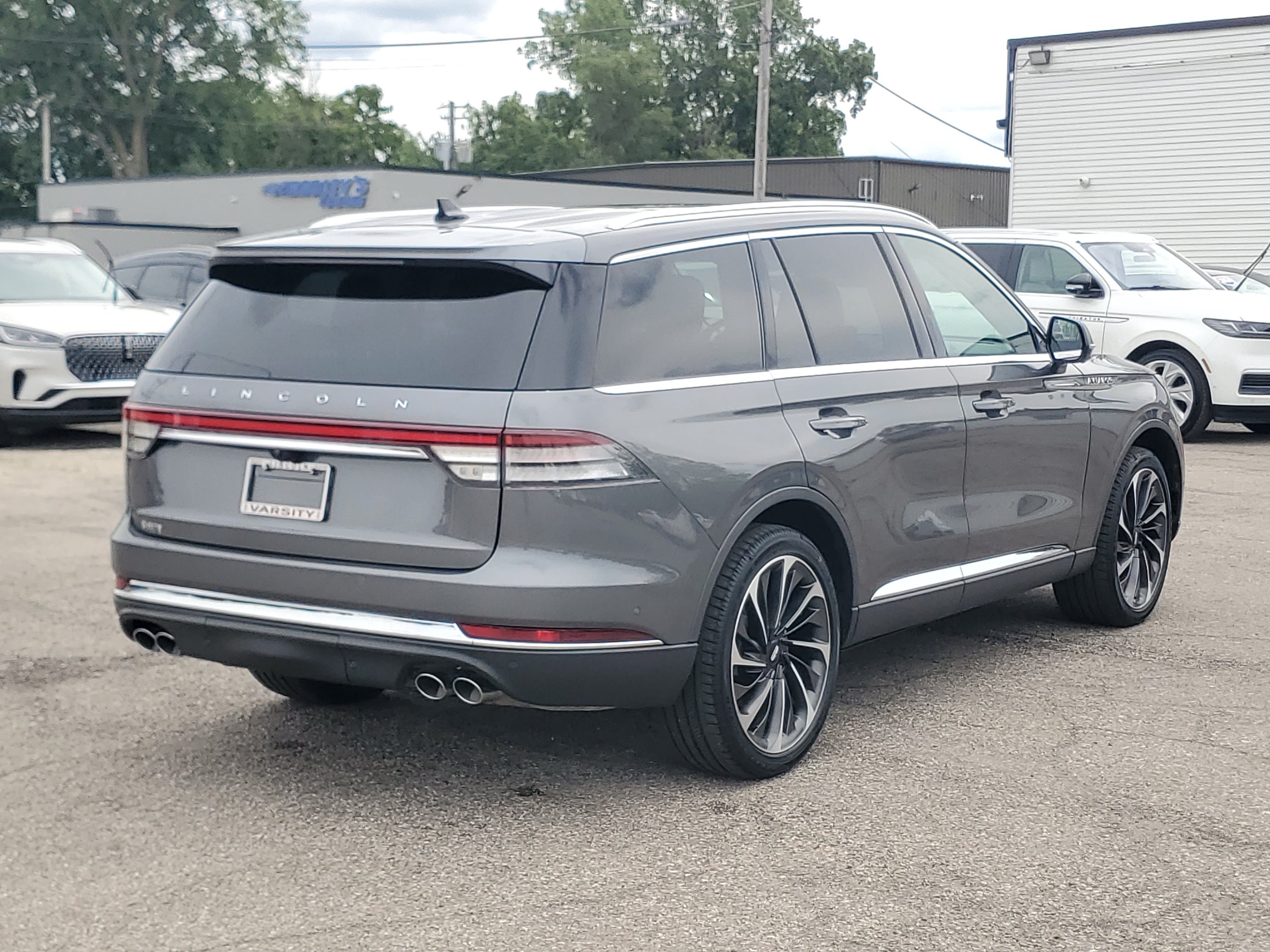 Used 2023 Lincoln Aviator Reserve w/ Equipment Group 201A AWD/4WD image 6