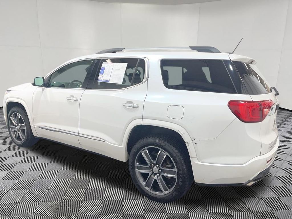 Used 2018 GMC Acadia Denali w/ Technology Package AWD/4WD image 4