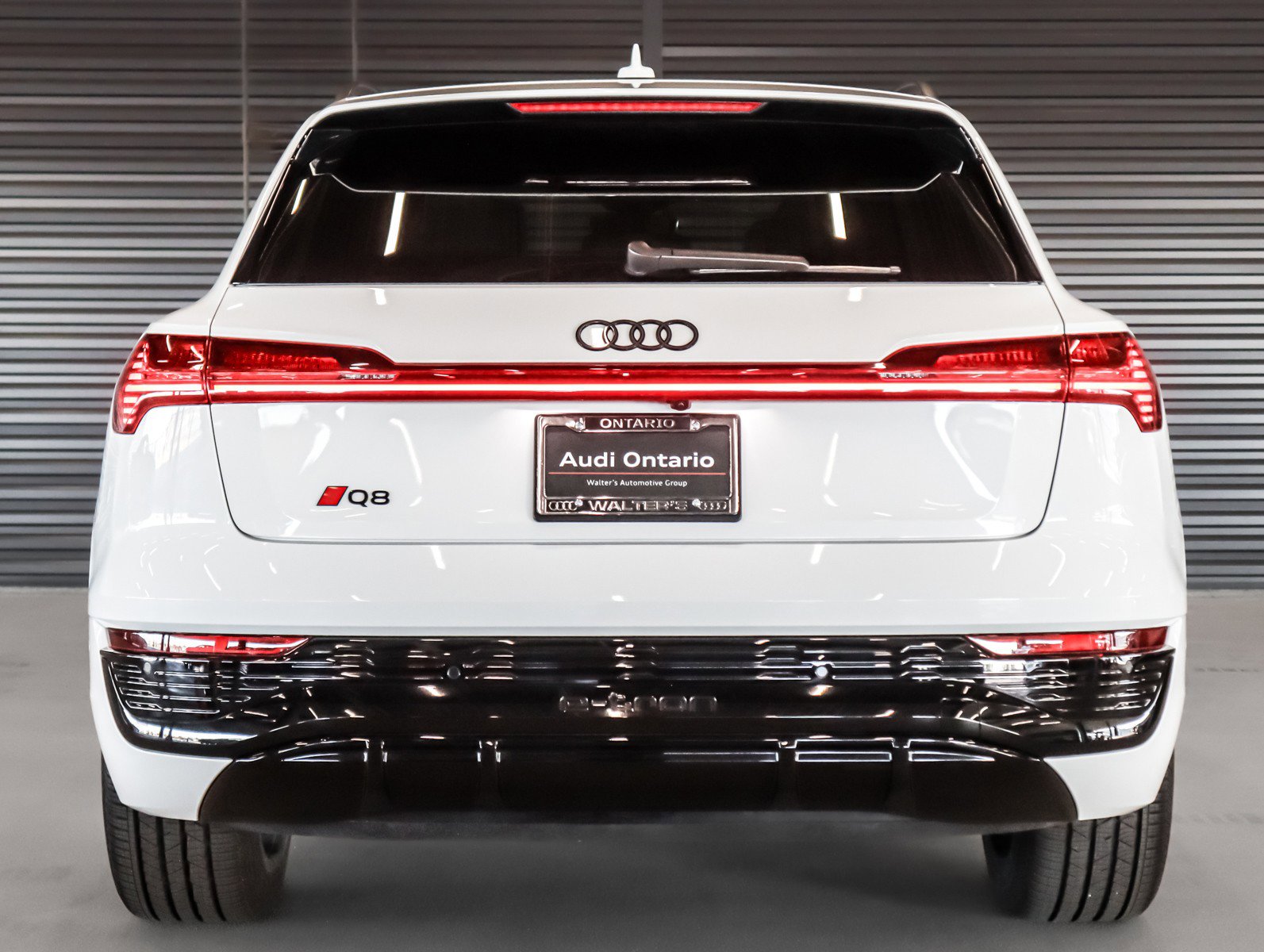 Used 2024 Audi Q8 e-tron Prestige w/ Prestige Package image 13