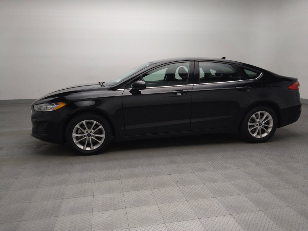Used 2020 Ford Fusion SE FWD image 2