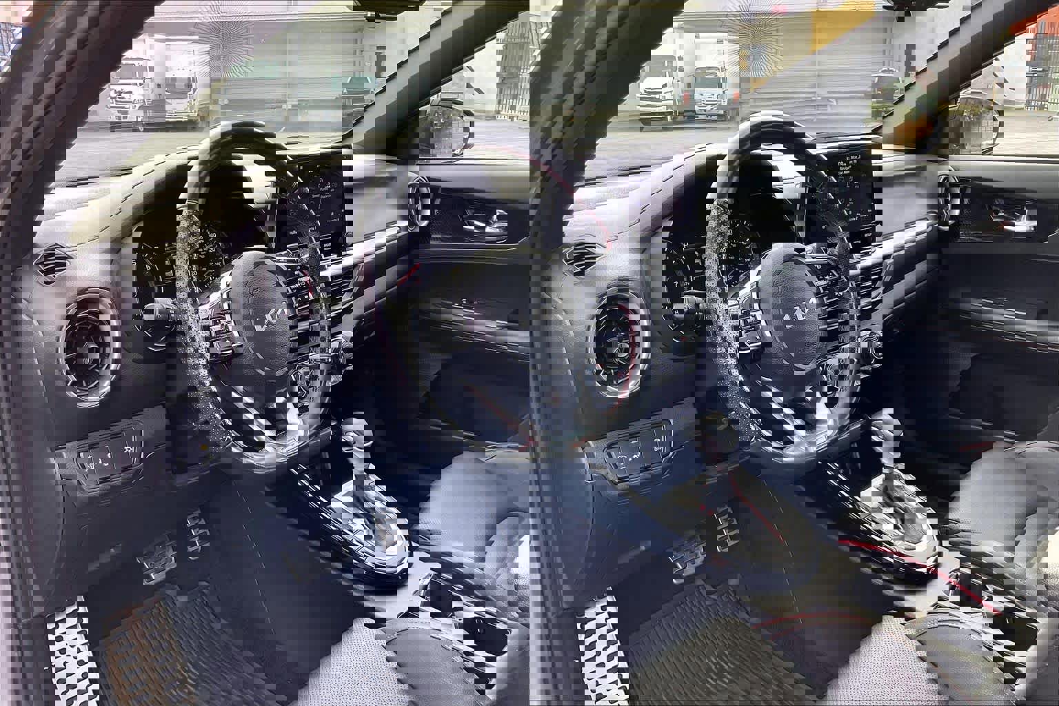 Used 2023 Kia Forte GT w/ GT2 Package image 17