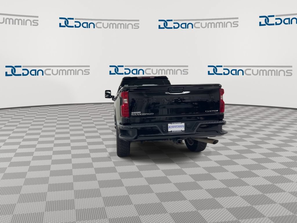 Used 2022 Chevrolet Silverado 2500 Custom w/ Custom Value Package AWD/4WD image 7