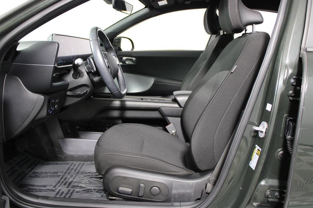 Used 2024 Hyundai Ioniq 6 Limited RWD image 8