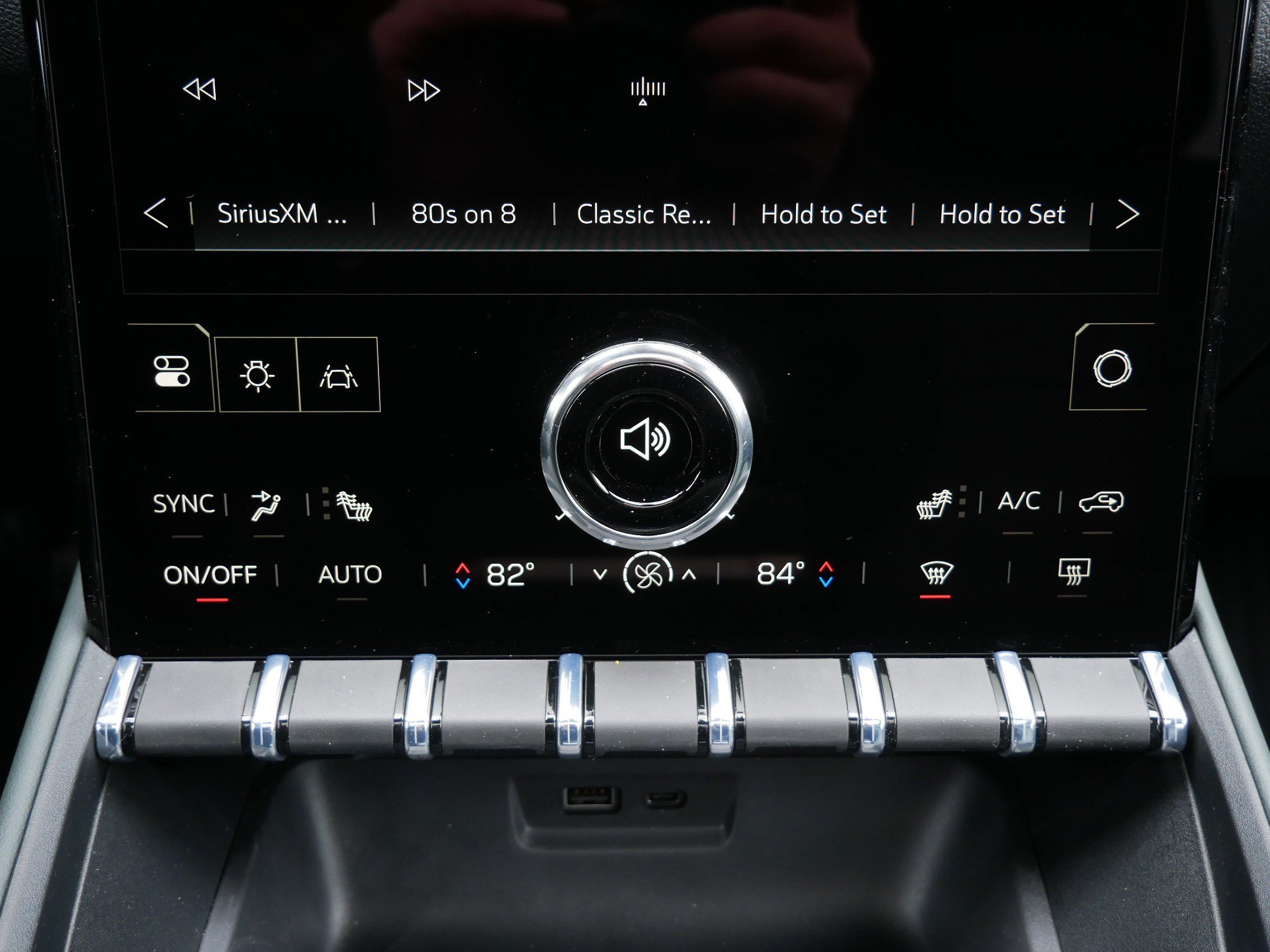 New 2026 GMC Terrain AT4 w/ Technology Package II AWD/4WD image 8