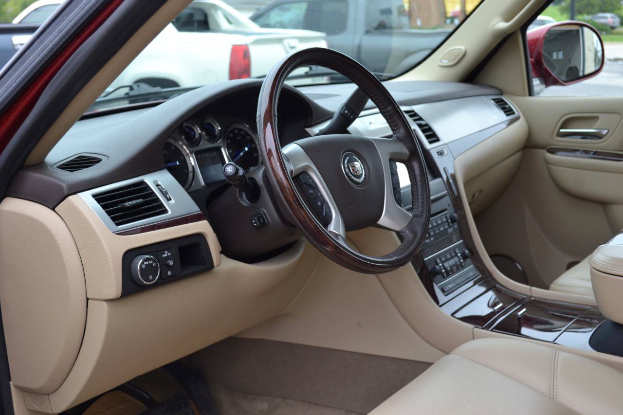 Used 2014 Cadillac Escalade Premium AWD/4WD image 15