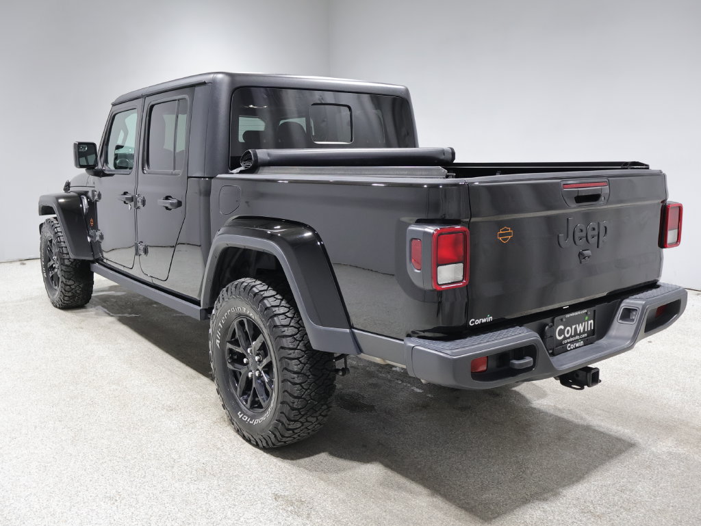 Used 2023 Jeep Gladiator Sport AWD/4WD image 5