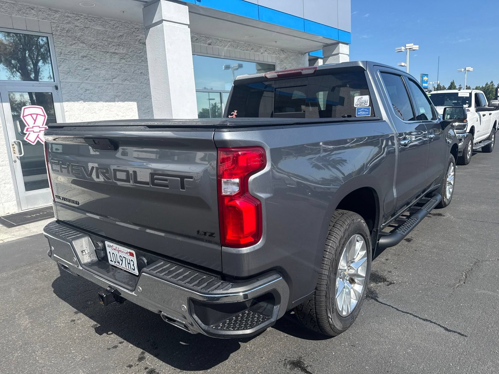 Used 2021 Chevrolet Silverado 1500 LTZ AWD/4WD image 8