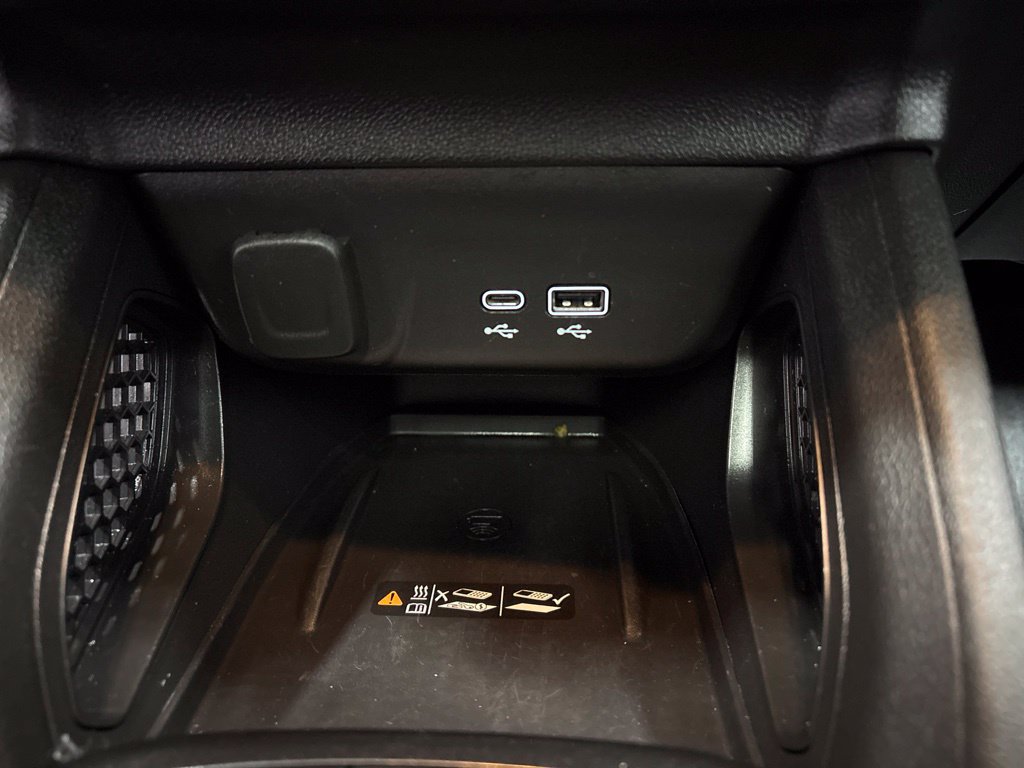 Used 2025 Chevrolet TrailBlazer RS w/ Convenience Package AWD/4WD image 19