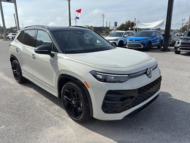 New 2026 Volkswagen Tiguan SE R-Line image 8